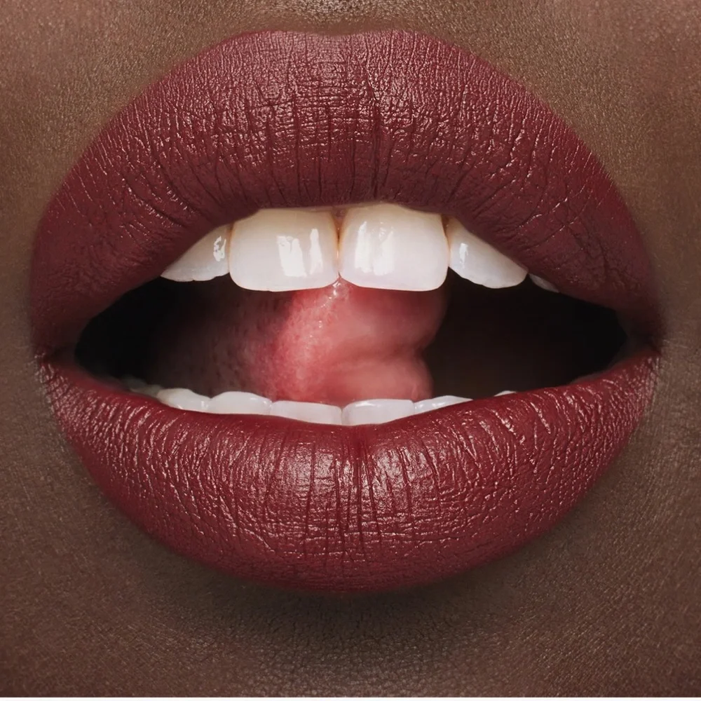 MAC Cosmetics Matte mini Lipstick in “DIVA” - Picture 4 of 7